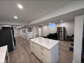 Luxurious Pvt room & Pvt heated floor bathroom near Airport - 4