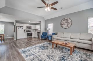 Near Downtown, Shelby Farms Park - Crievewood Cove - 0