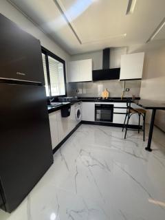 Bel appartement neuf proche des commerces à Laouina - 0