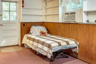 2 Mi to NYC Train Greenwich Apt with River View - 2