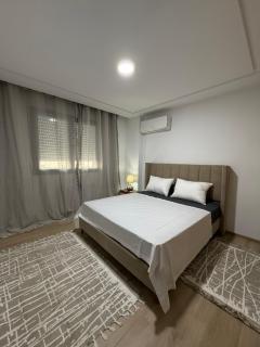 Bel appartement neuf proche des commerces à Laouina - 3