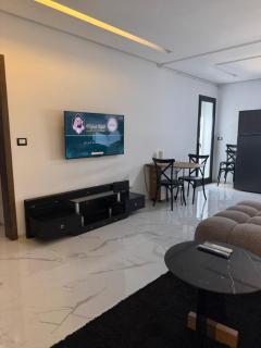 Bel appartement neuf proche des commerces à Laouina - 1