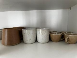 Lovely 1BR & 1LR Apt for 4P, Only 15 Min Walk to City Center - 4