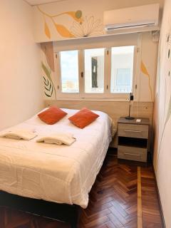 Dpto ubicacion perfecta cuatro habitaciones tres baños en calle caseros, renovado y remodelado - Bonavista Rentals - 2