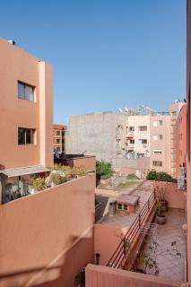 Propre et bien situé avec parking sous-sol etWi-Fi - 9