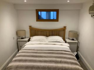 Kensington Masbro Apartments - 1