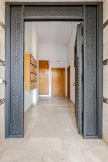 Propre et bien situé avec parking sous-sol etWi-Fi - 1