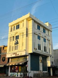 Hotel Polo Avenue - 1