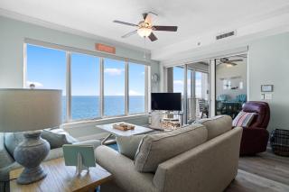 Regency Isle Penthouse 1202 - 4