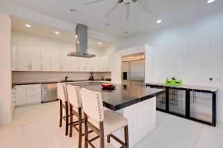 High-End Estate in Norwalk Quiet and Spacious! - 2