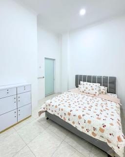 Home Suite Home Singkawang - 4