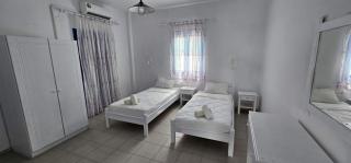 Hotel Pleasure Blackbeach Santorini - 2