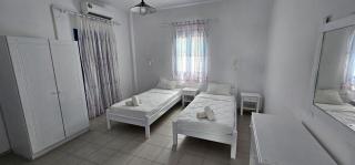 Hotel Pleasure Blackbeach Santorini - 3