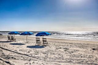 Walk to Beach Family-Friendly HHI Condo with Pool - 8