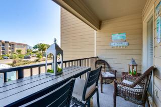 Walk to Beach Family-Friendly HHI Condo with Pool - 9