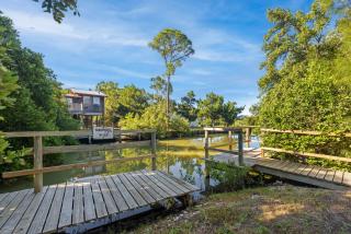 Cedar Key Seaside Escape - 5