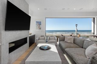 2 bed 2 bath on the STRAND in Manhattan Beach - 2