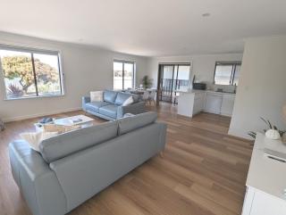 Sails in the heart town walk to beach and coffee - 8