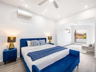 Sunnybank Hills Retreat 4BR Home with Pool and Backyard - 2