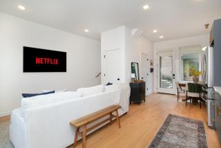 Cityscape Townhouse Near Market Square Downtown - 5