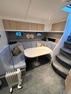 Boat with Jacuzzi - Bateau avec Jacuzzi - 5
