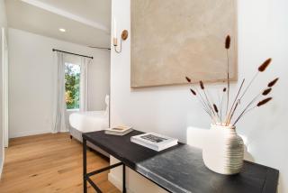 Cityscape Townhouse Near Market Square Downtown - 5