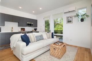 Cityscape Townhouse Near Market Square Downtown - 1