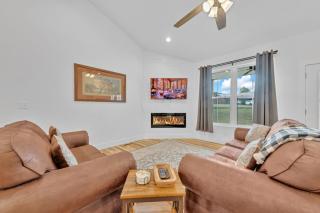 Sleeps 10, HotTub, Game Room, Views, Pet Friendly - 5