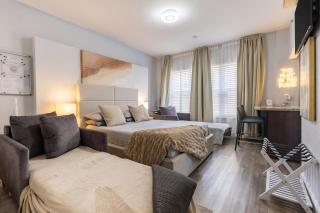 Ocean Drive Studio - Full Kitchen & Beach Access - 1