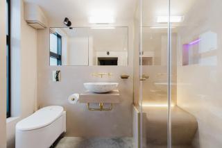 Exquisitely Designed 2BD Flat in South Kensington - 6