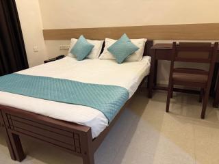 HOTEL TRIVA -300m from Medical College - 5