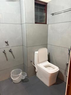 HOTEL TRIVA -300m from Medical College - 2