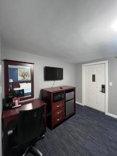 Chaplin Inn & Suites - 9