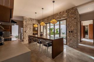 Rare 8BR Dual Villa Getaway with 4 private Pools - 8