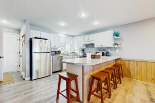 Water's Edge at Deer Cove - 3