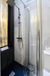 Stylish Stay in the Center of Madrid - 3