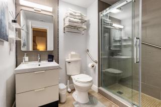 Luxe ocean drive condo in miami south beach - 4