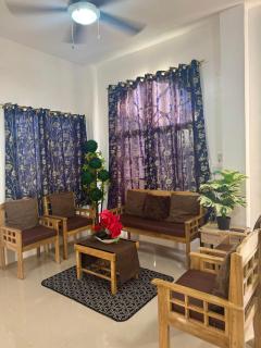 Eds Spacious 3-Bedroom 2-Full Bathroom House with Wifi, AC and Pool - 3