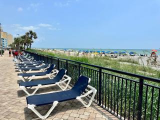 Landmark Resort-Updated Double Suite - 1