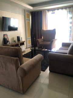 Elegant 2 bedroom at Crestpark apartments - 2