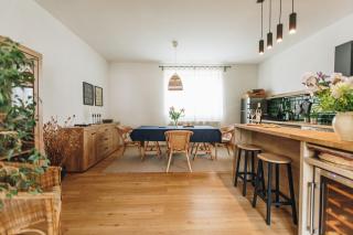 Bývanie so štýlovou záhradou - 0