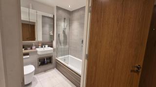 Stylish 1BDR Gated Flat Harrow on the Hill - 6