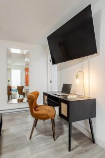 Stylish 3BR in Montreal Village - 3