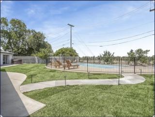 oasis in heart of Clovis - 5