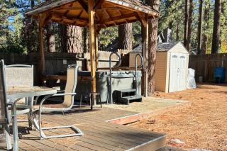 Golden Pine Lodge - 8