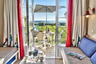 LocaLise - Maison D02 - Vue mer - Accès piscine - Wifi inclus - Draps et lits faits inclus - Face à la plage - Centre et port à 700m - 4