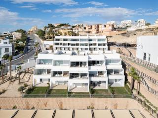 Sea view, Pool, AC, Parking space - 5