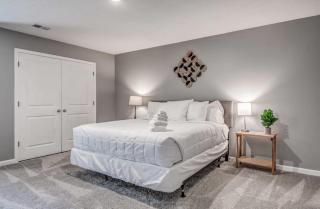 Minutes to the Memphis Zoo! The Berclair Cottage - 9