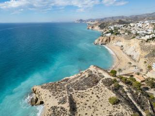 Sea view, Pool, AC, Parking space - 7