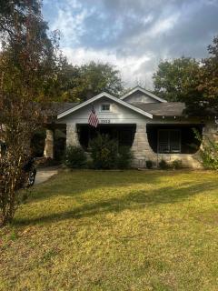 Near Rhodes College & Downtown! The Rolling Stone - 4